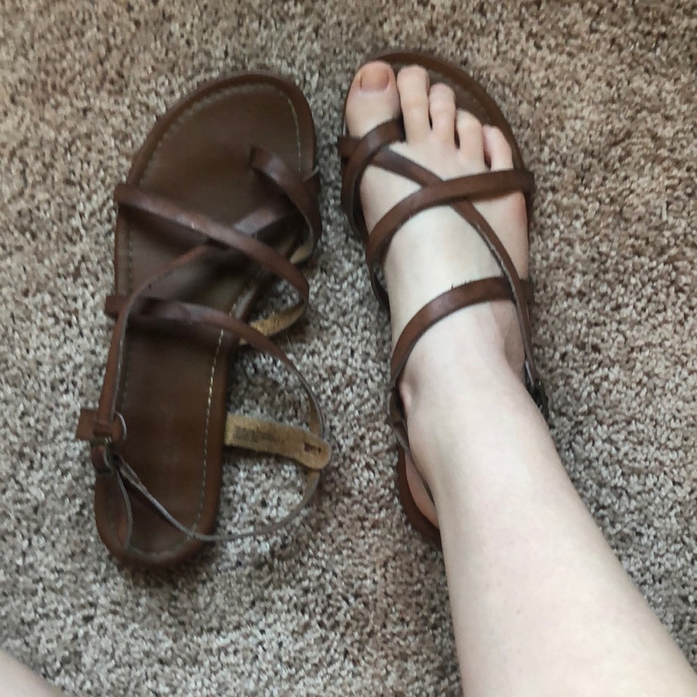 American Eagle Sandals